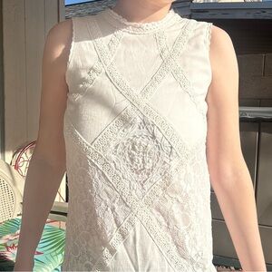 Elegant White Lace Sleeveless dress